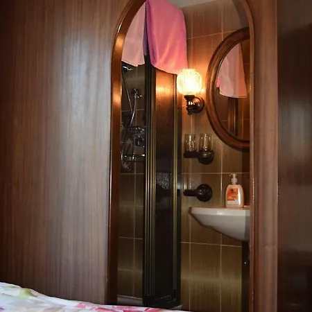Hofer Apartment